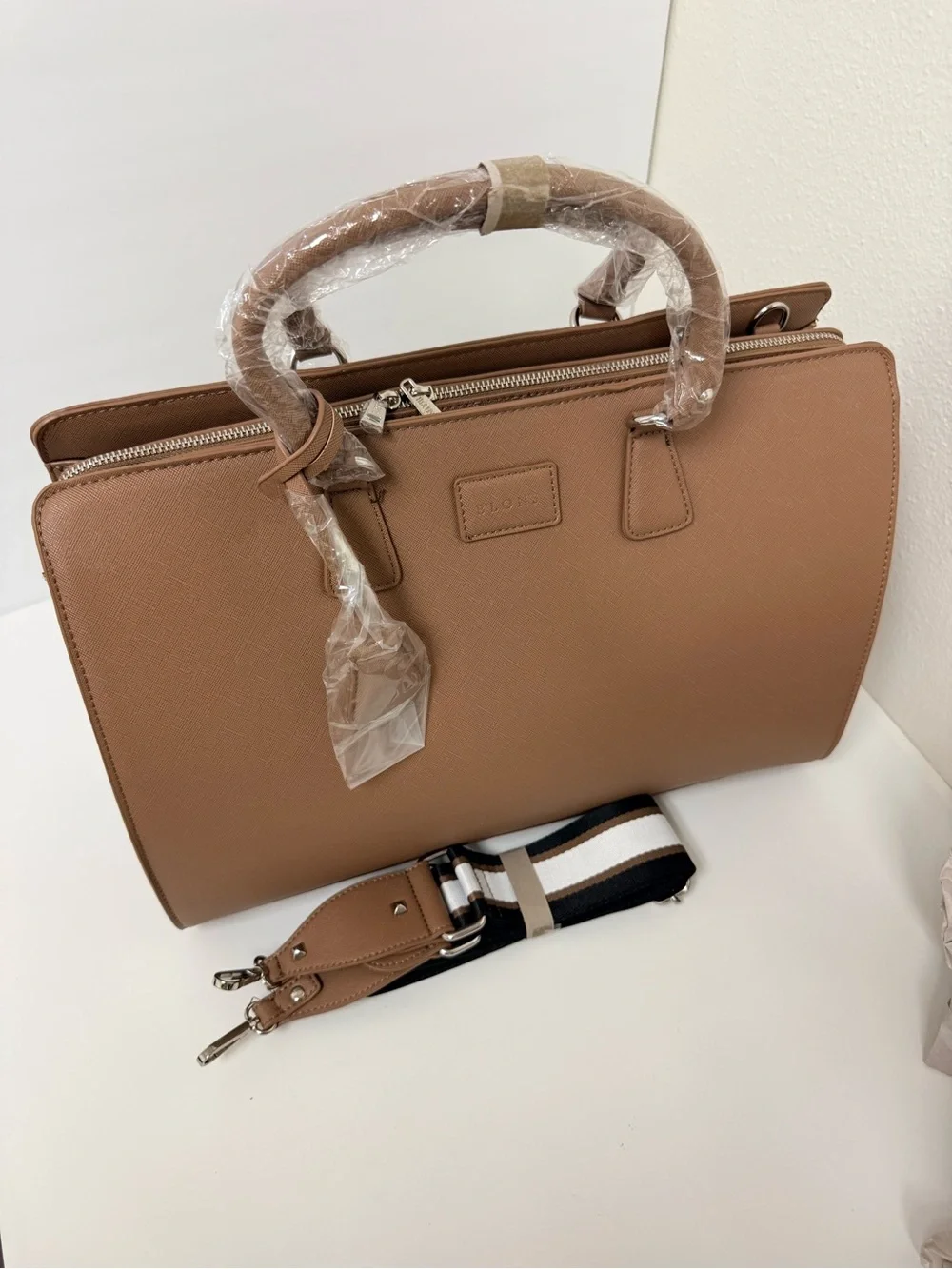 New Large Laptop Tan leather handbag for work with 3 large compartments